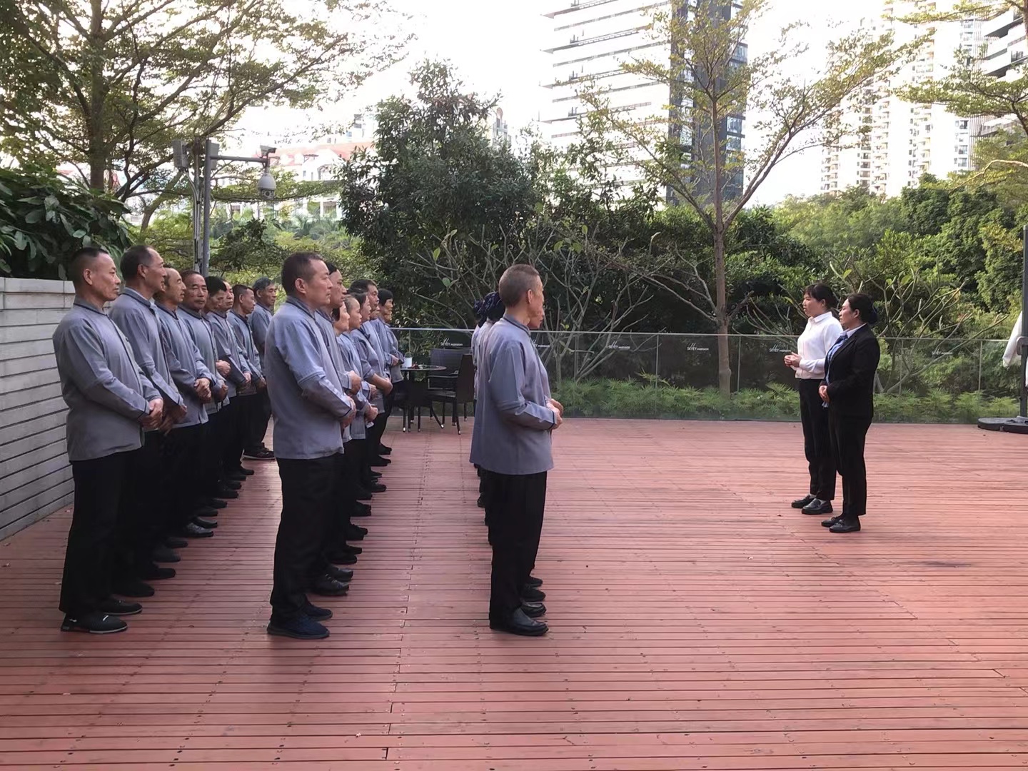 員工列隊、禮儀培訓展示2